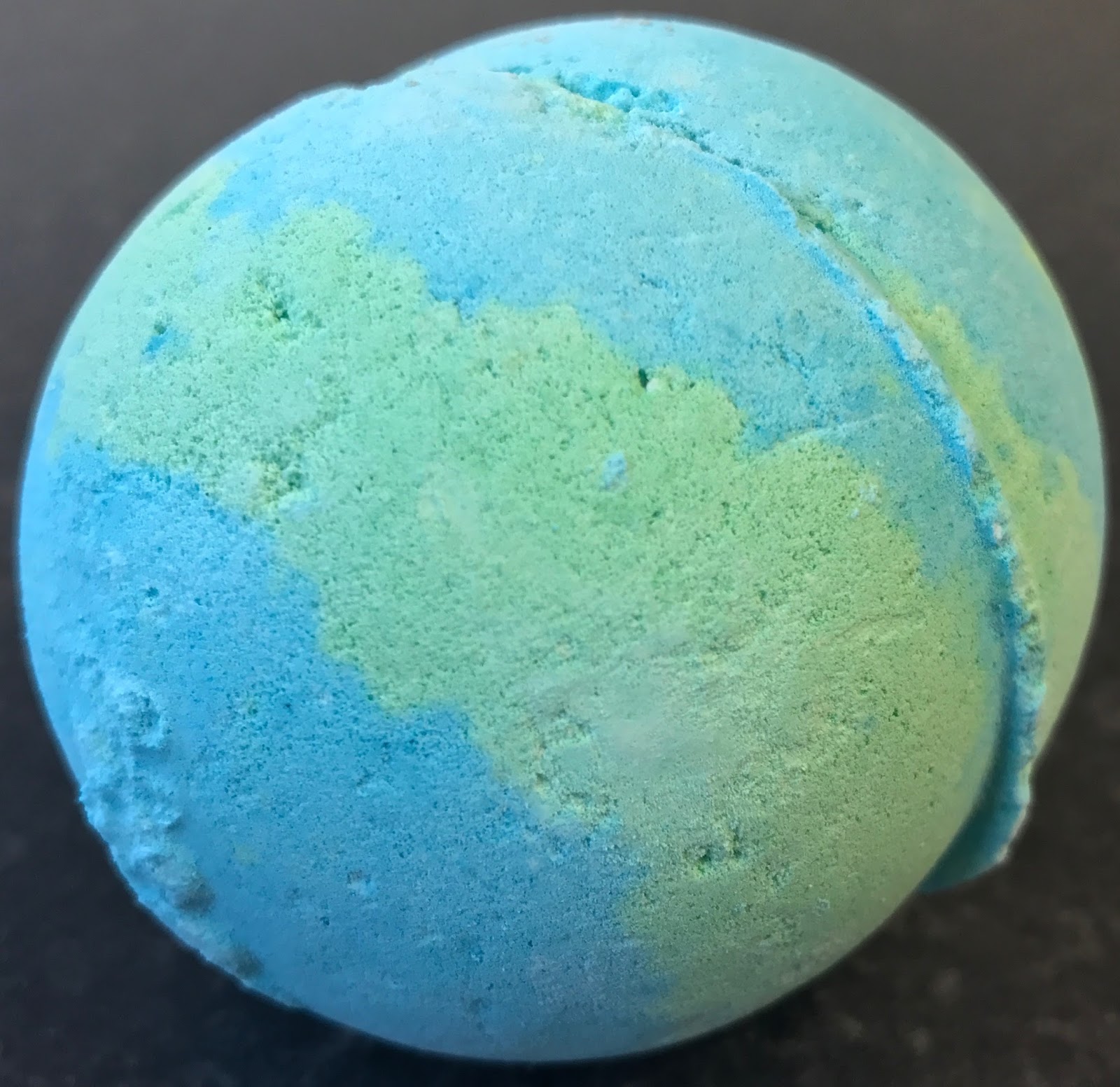 All Things Lush UK: World Piece Bath Bomb