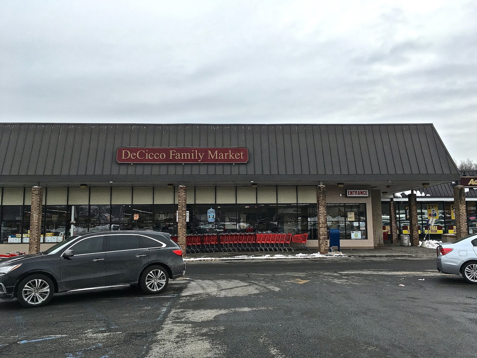 Decicco Family Market 