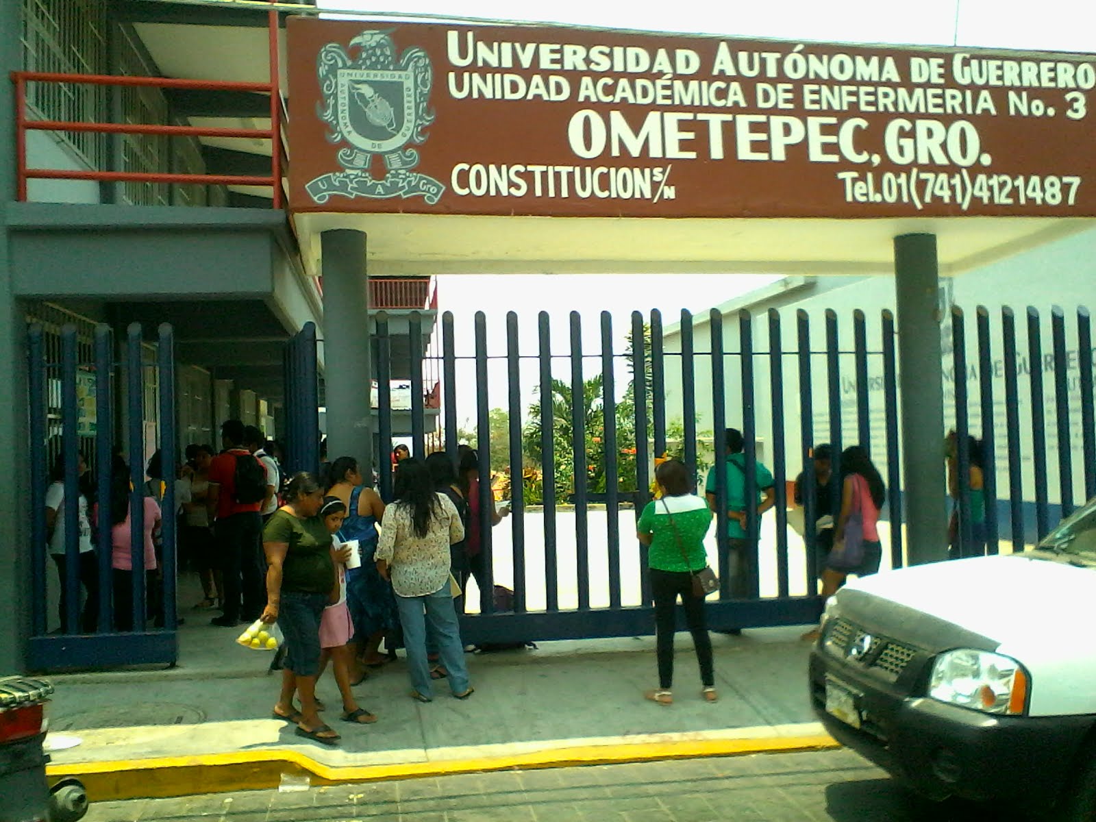 Diario Alternativo Sólo 105 alumnos, de