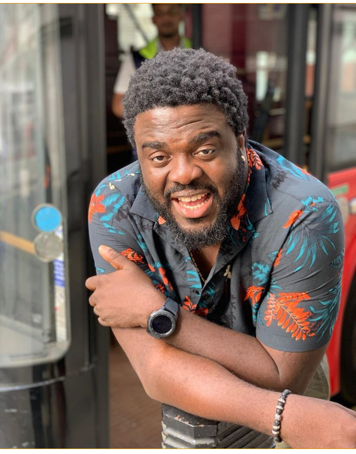 Actor Aremu Afolayan Spotted Sleeping On The Floor In Nigeria High