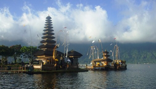 Lake Bratan Bali Sightseeing Tours & Subak Water System , Floating Water Temple Bali 