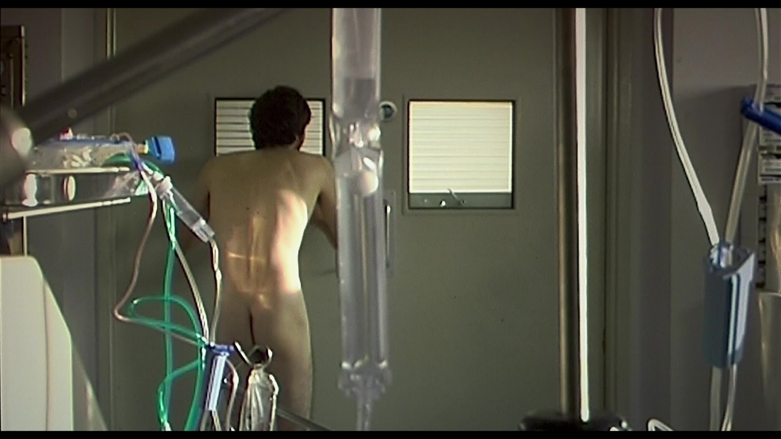 Cillian Murphy nude in 28 Days Later.