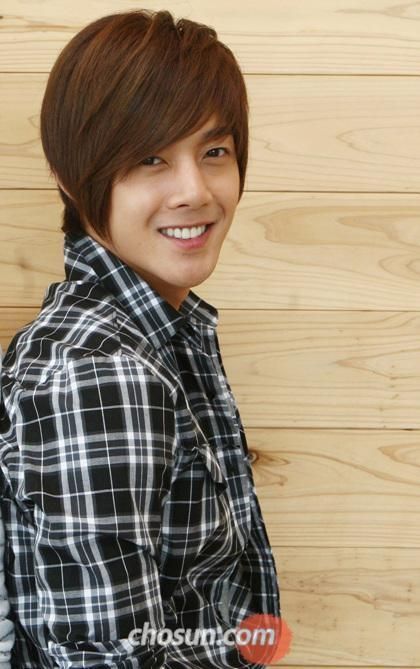 Foto Terbaru Kim Hyun Joong:Foto Terbaru Artis