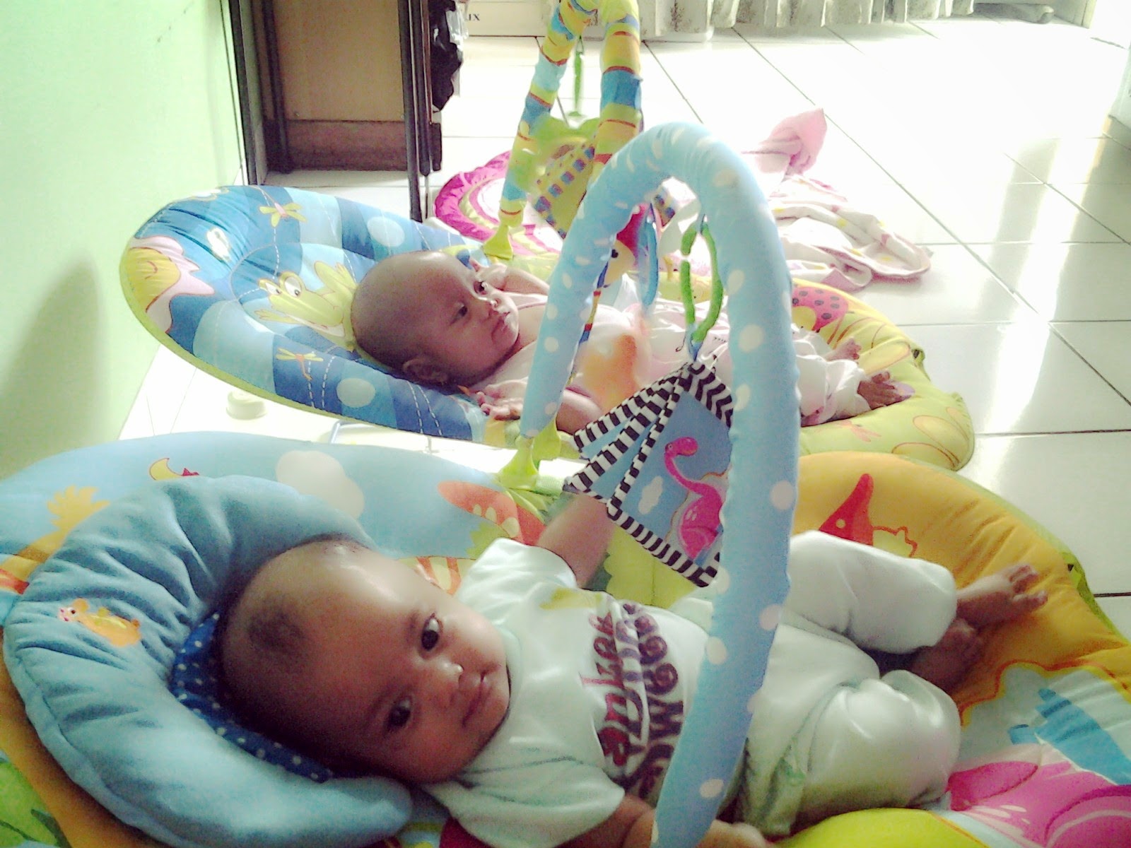 Foto Anak Kembar Cowo Lucu Terbaru | Display Picture Update