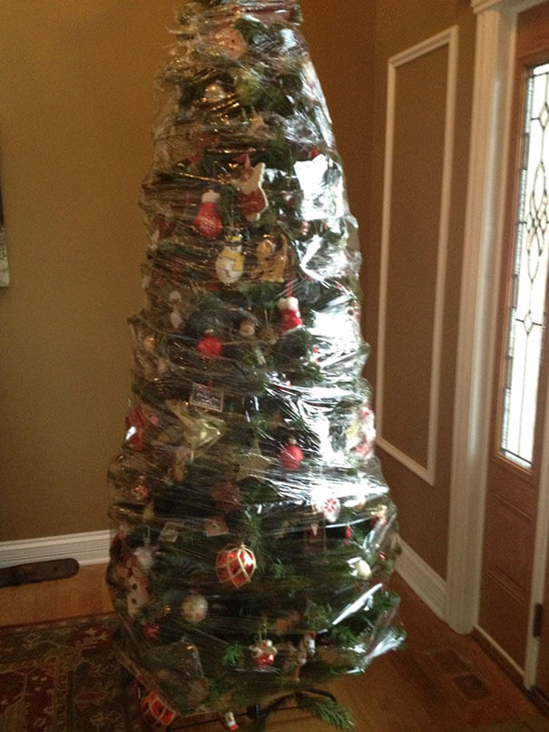 These Geniuses Found A Way To Protect Their Christmas Trees From Their Cats And Dogs These Geniuses Found A Way To Protect Their Christmas Trees From Their Cats And Dogs