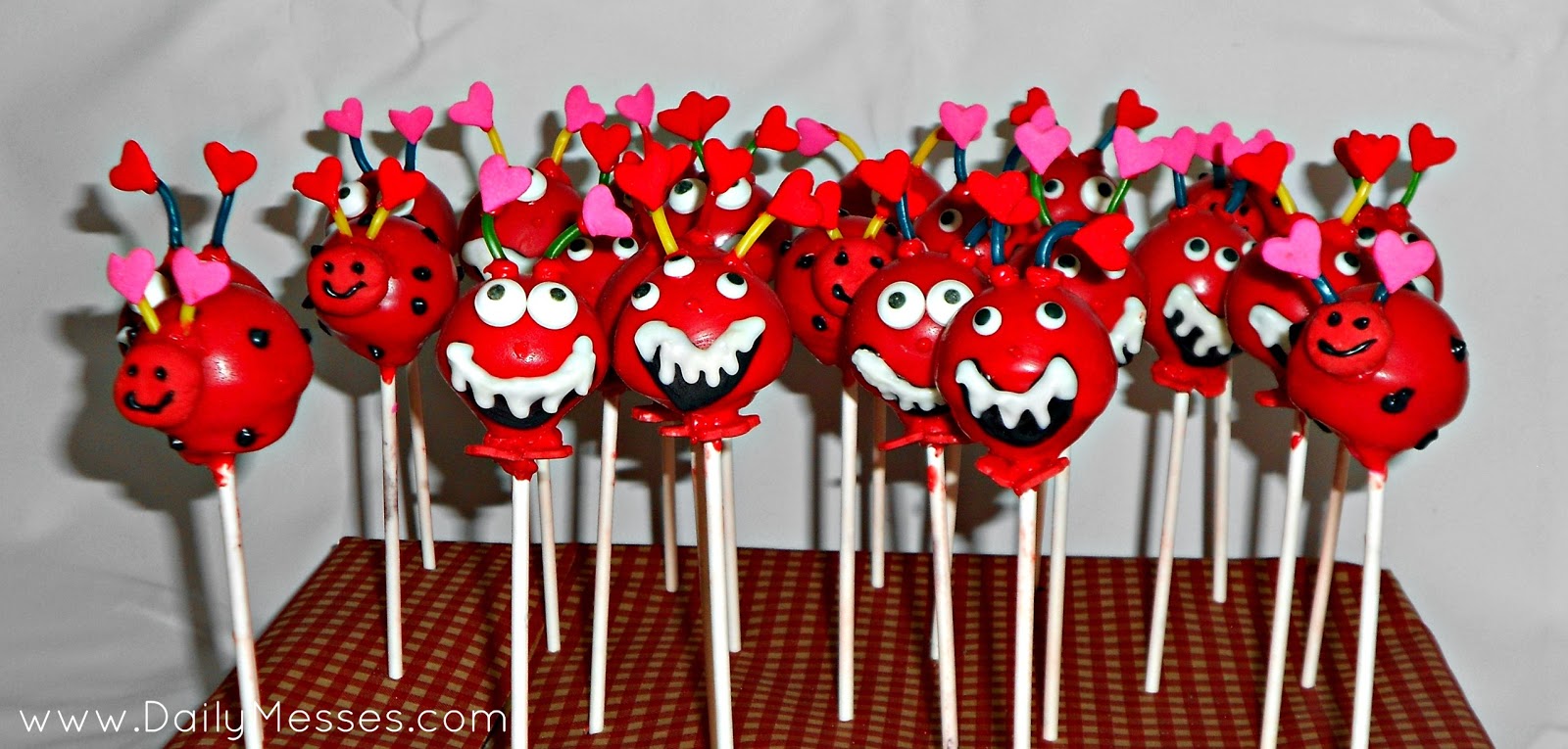 regelmatig kleuring Gepland Daily Messes: Valentine's Day Cake Pops