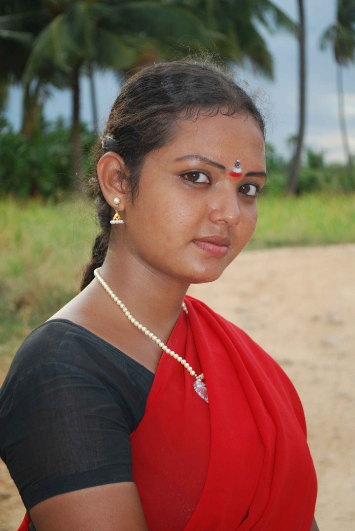 Pavina Tamil Actress Pictures Images In Vengayam Tamil