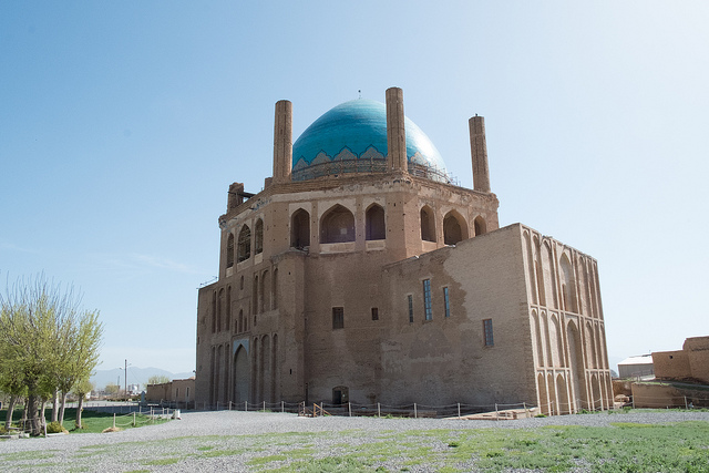 Makam Sultan Uljaytu: Taj Mahal dari Iran