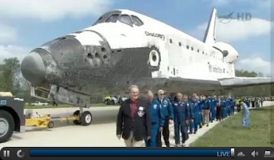 Space Shuttle Discovery adn Bo Bobko