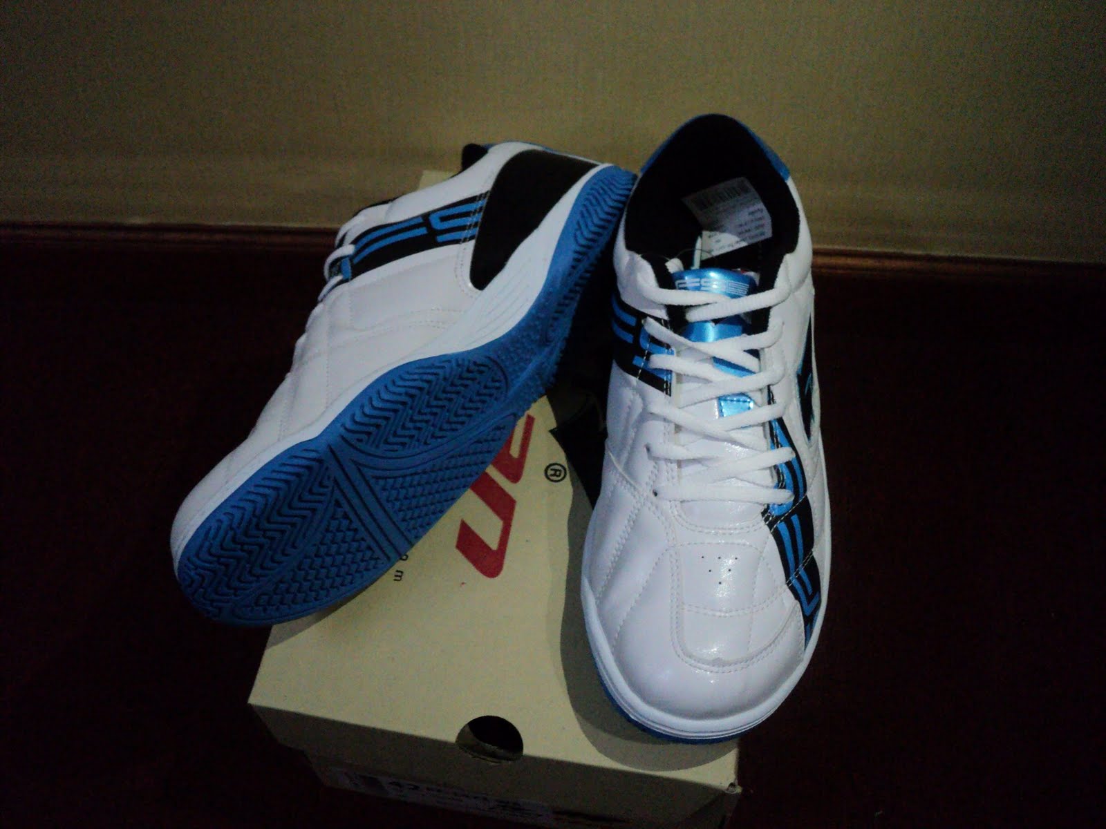 Qastury Jingga Resources: PAN WAVE FUTSAL SHOES