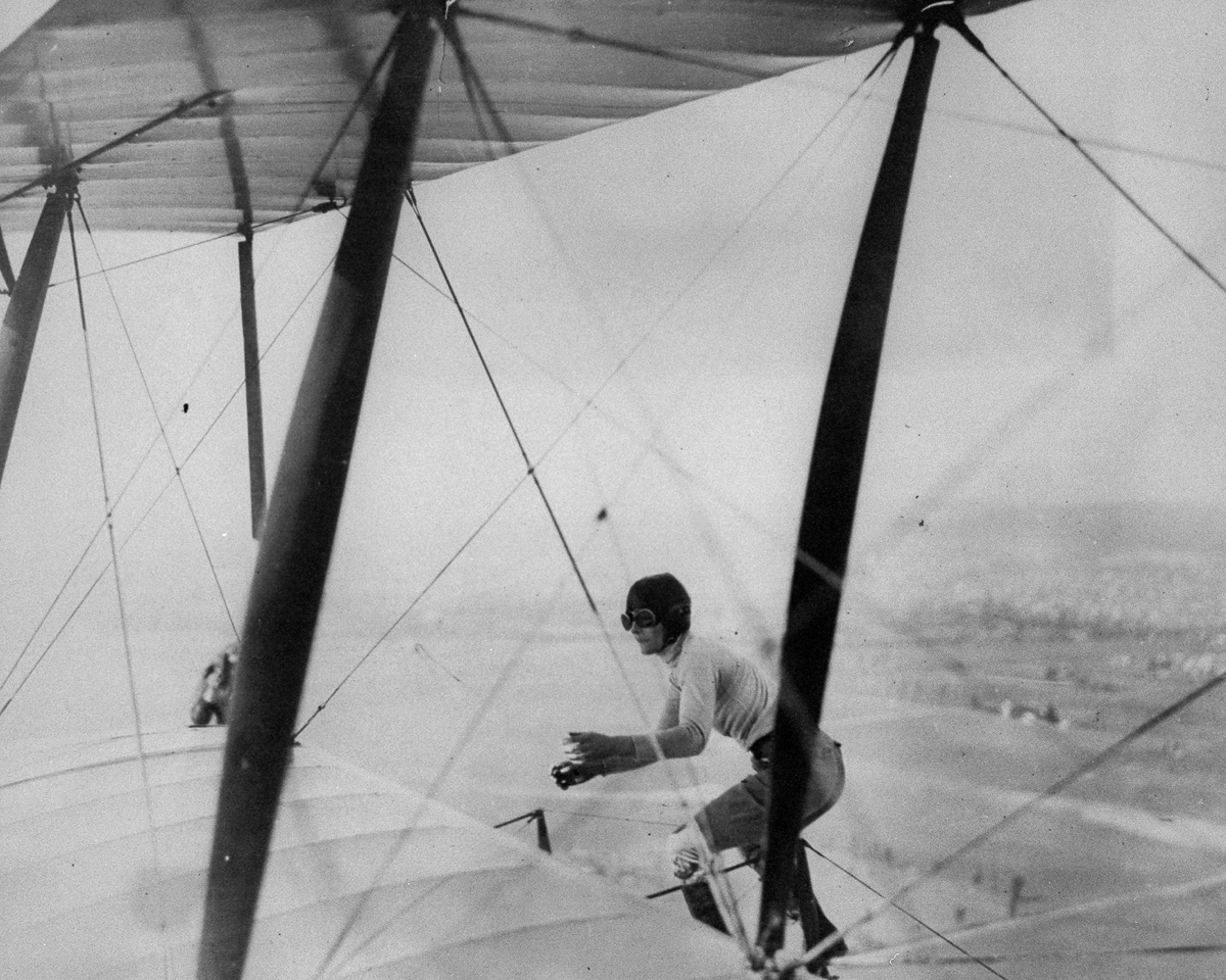 Wing Walkers From the 1920s These Vintage Photos of Daredevils Doing