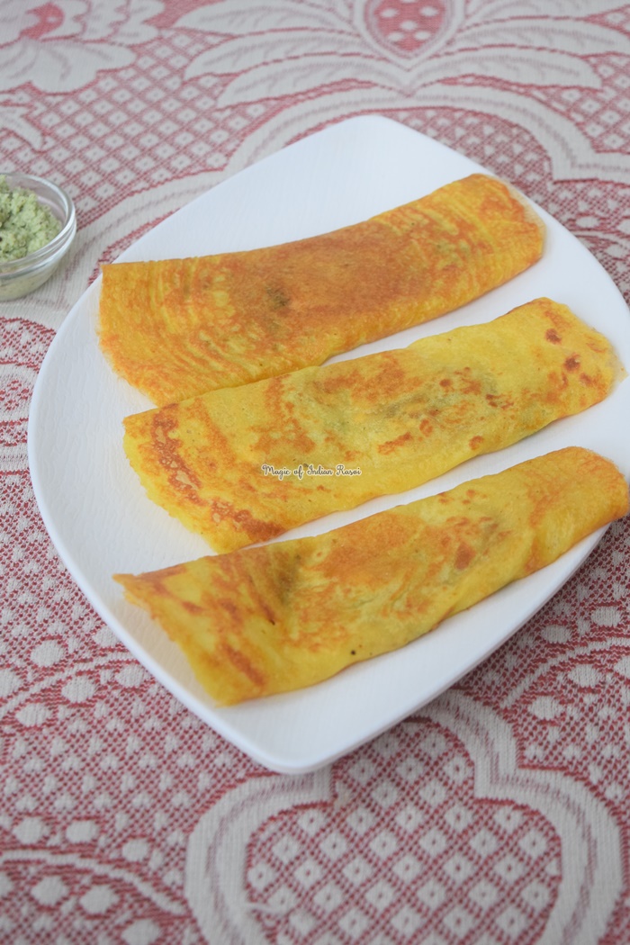  मूंग दाल चीला पनीर की स्टफिंग वाला रेसिपी -  Moong Dal Chilla with Paneer Stuffing Recipe in Hindi 