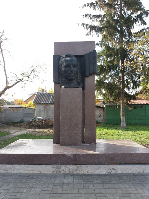 Пам’ятник А. С. Макаренку (Кременчук) © Oleh Kushch, CC-BY-SA-4.0