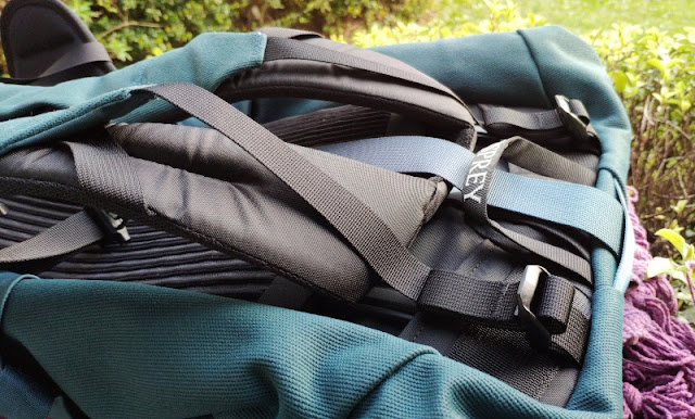 Osprey Archeon 25 Review Rolltop Pack With Adjustable Torso | Gadget ...