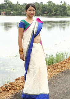 Swetha basu navel show in white saree 