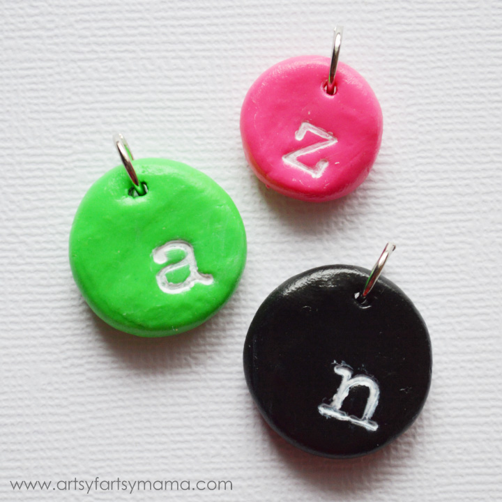DIY Stamped Monogram Necklace at artsyfartsymama.com #diyjewelry