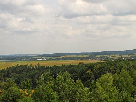 Widok z Klasztornego Wzgórza na dolinę Trzebinieckiego Potoku.