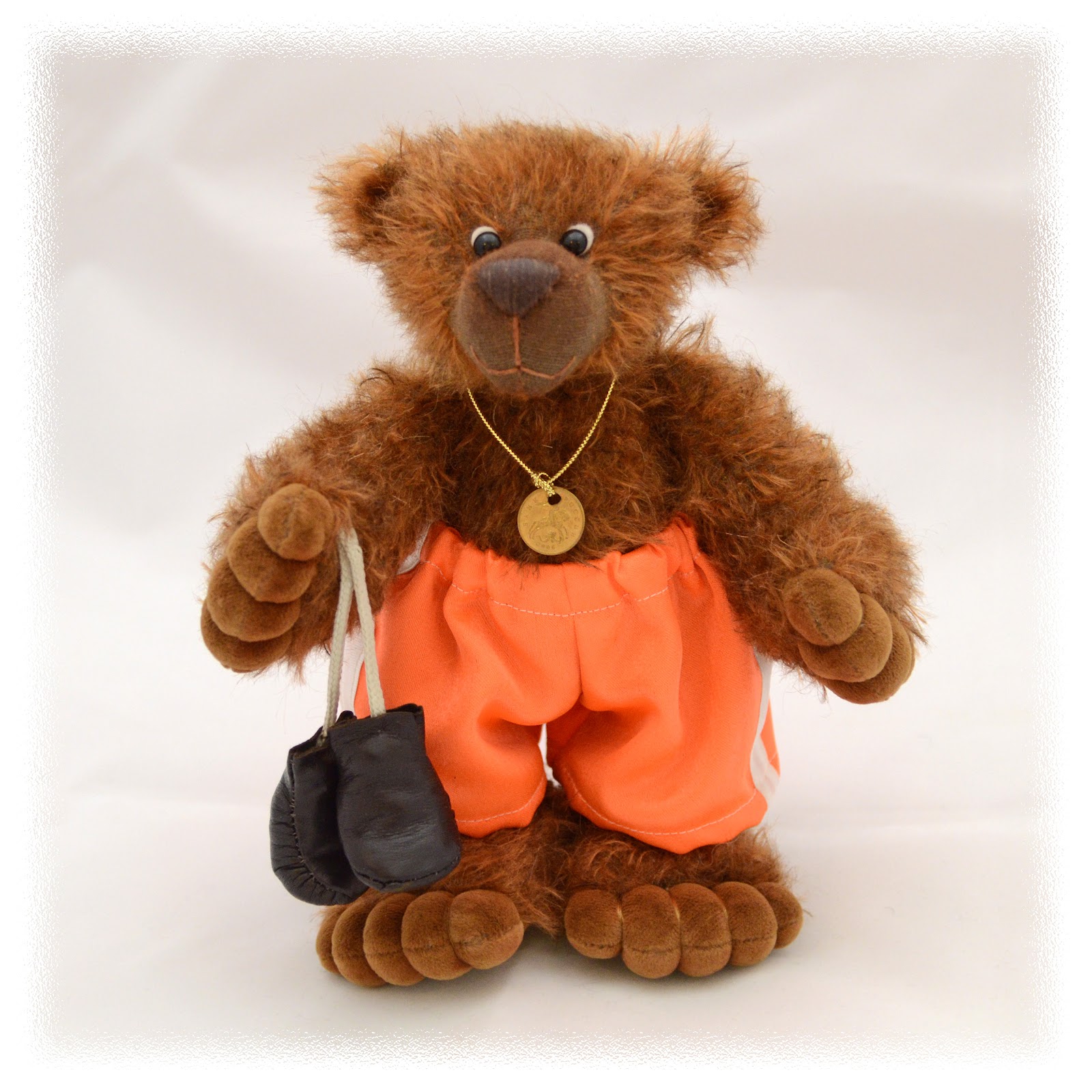 мишка бобби