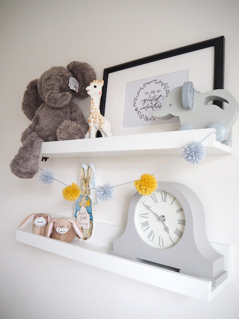 shelf styling in your home and shelf arrangement ideas using accessories and colour