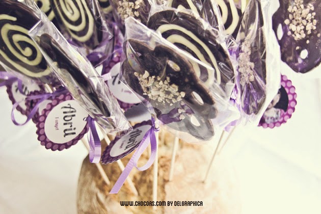 Piruletas de chocolate - detalle bautizo