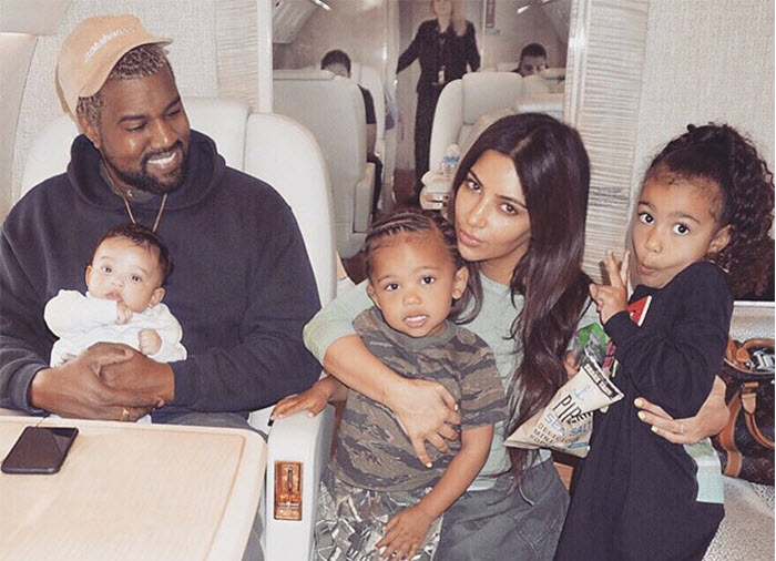 Kim Kardashian: 'Đôi khi cảm thấy bấn loạn vì 3 đứa con cùng khóc'