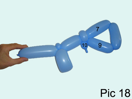 сделать автомат из шарика. сделать автомат из шарика. автомат из шаров шдм. пистолет из шаров. пистолет из воздушных шаров.