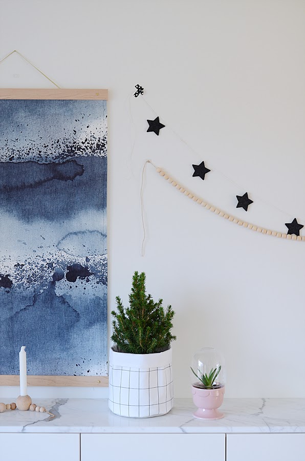 Un hogar con decoración de Navidad low cost