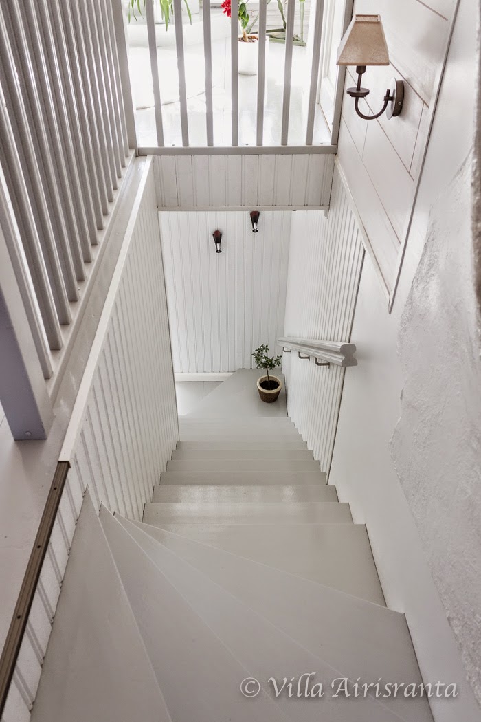portaat, portaikko, kaunis koti, beautiful home, valkoinen sisustus, maalaisromanttinen