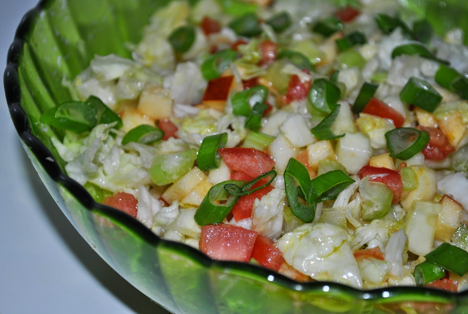 Салат из сельдерея и помидоров. Легкий салат з Селером яблуком і морквою - рецепт. Диета сельдереевый суп на 14 дней.