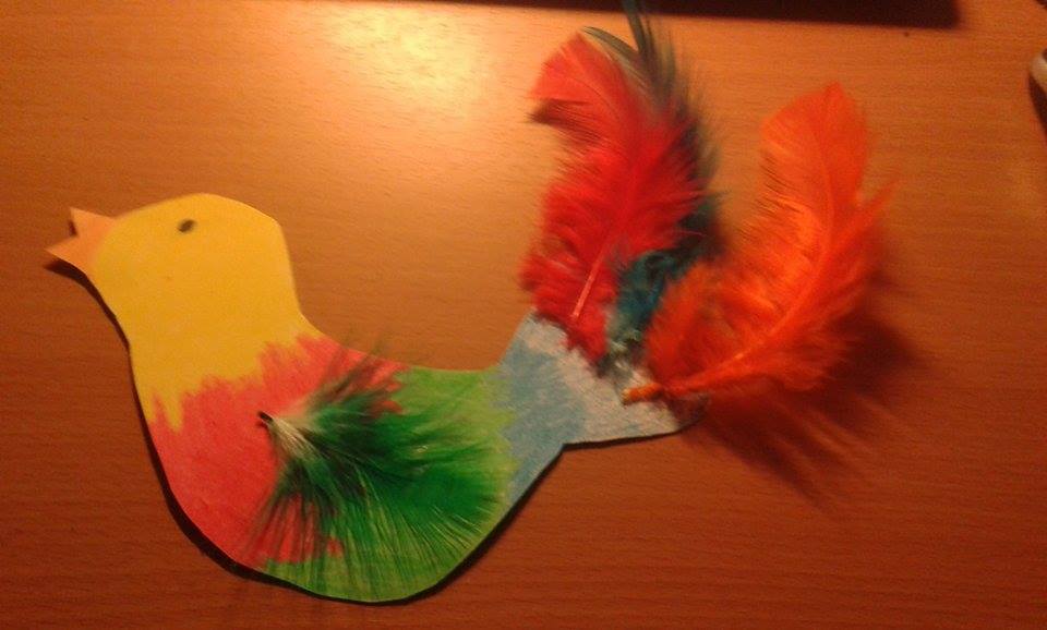  Foto zu Thinking, dreaming, being : Basteln mit Kindern - bunter Vogel 