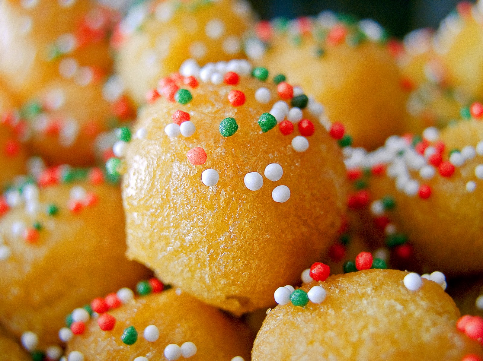 Real Men Cook Dinner Un Po' di Struffoli