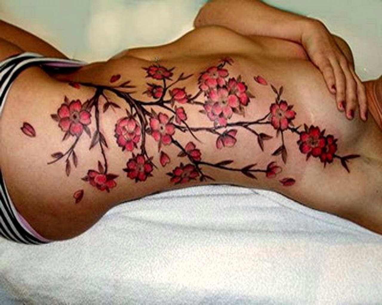 Художественные татуировки у женщин