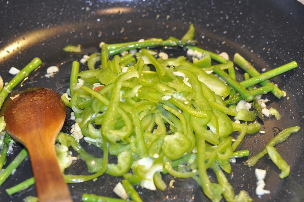 Jeevi Kitchen Asparagus And Mushroom Omelet Roll