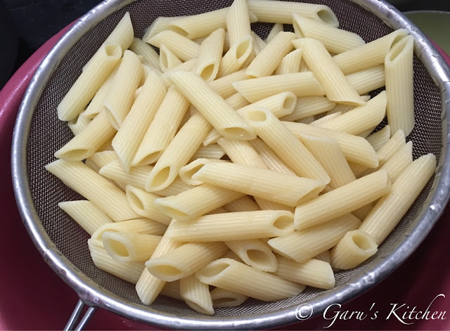 italian style white sauce pasta recipe | vegetable pasta in white sauce recipe | white sauce pasta recipe