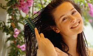 6 Cara Alami Untuk Meluruskan Rambut