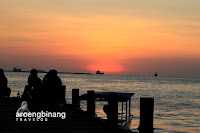 dermaga kayu fort rotterdam