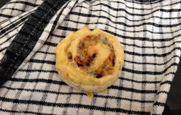 Kiwi Cakes: Cheeseymite scrolls - child's play for children
