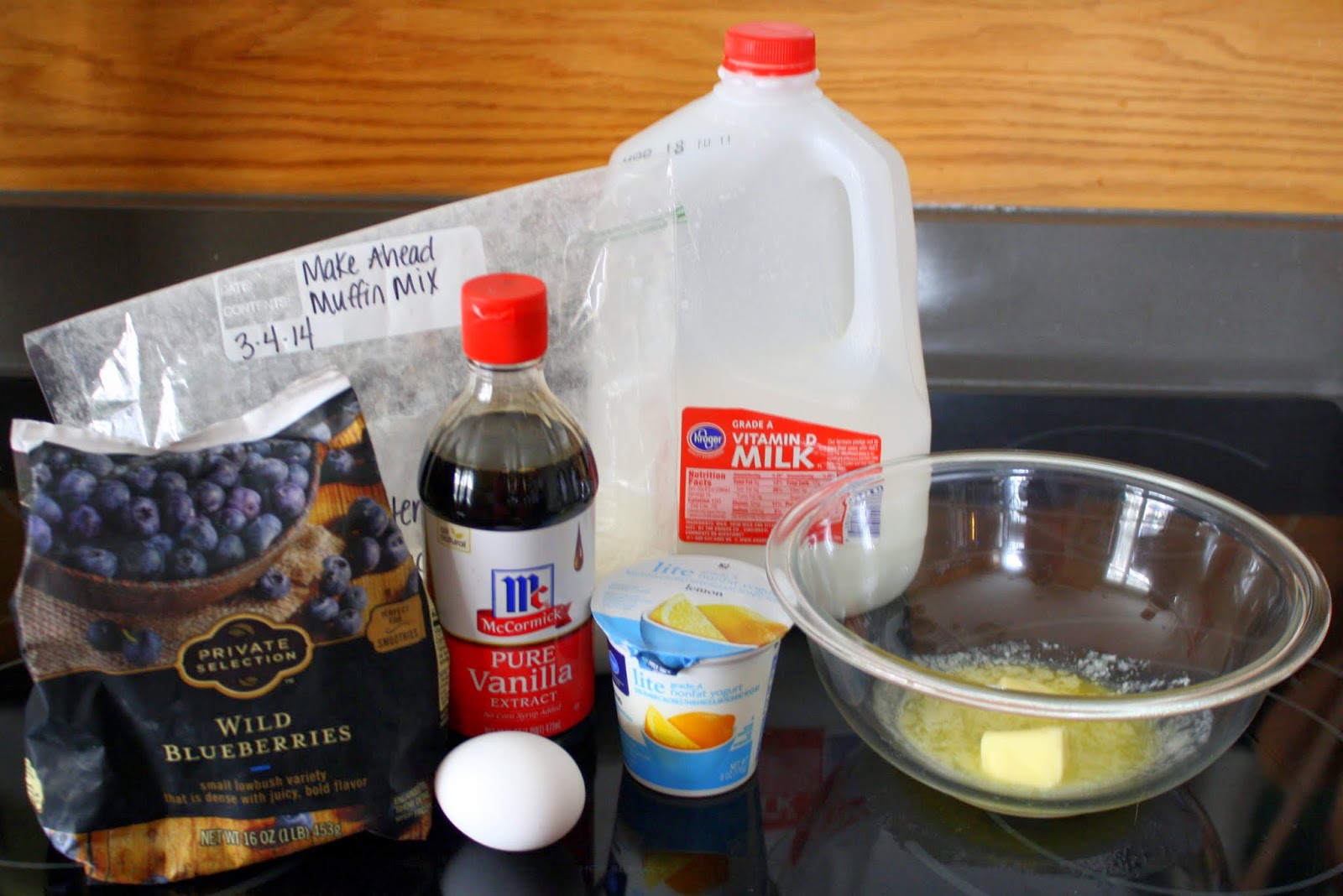 Making Mama's Kitchen: Make Ahead Muffin Mix: Lemon Blueberry Muffins