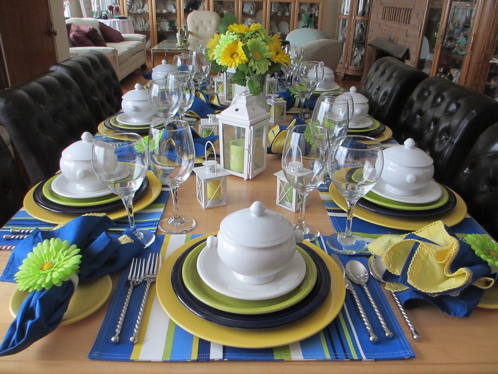 The Guest Fiestaware Table to "Beat the Winter Blues"