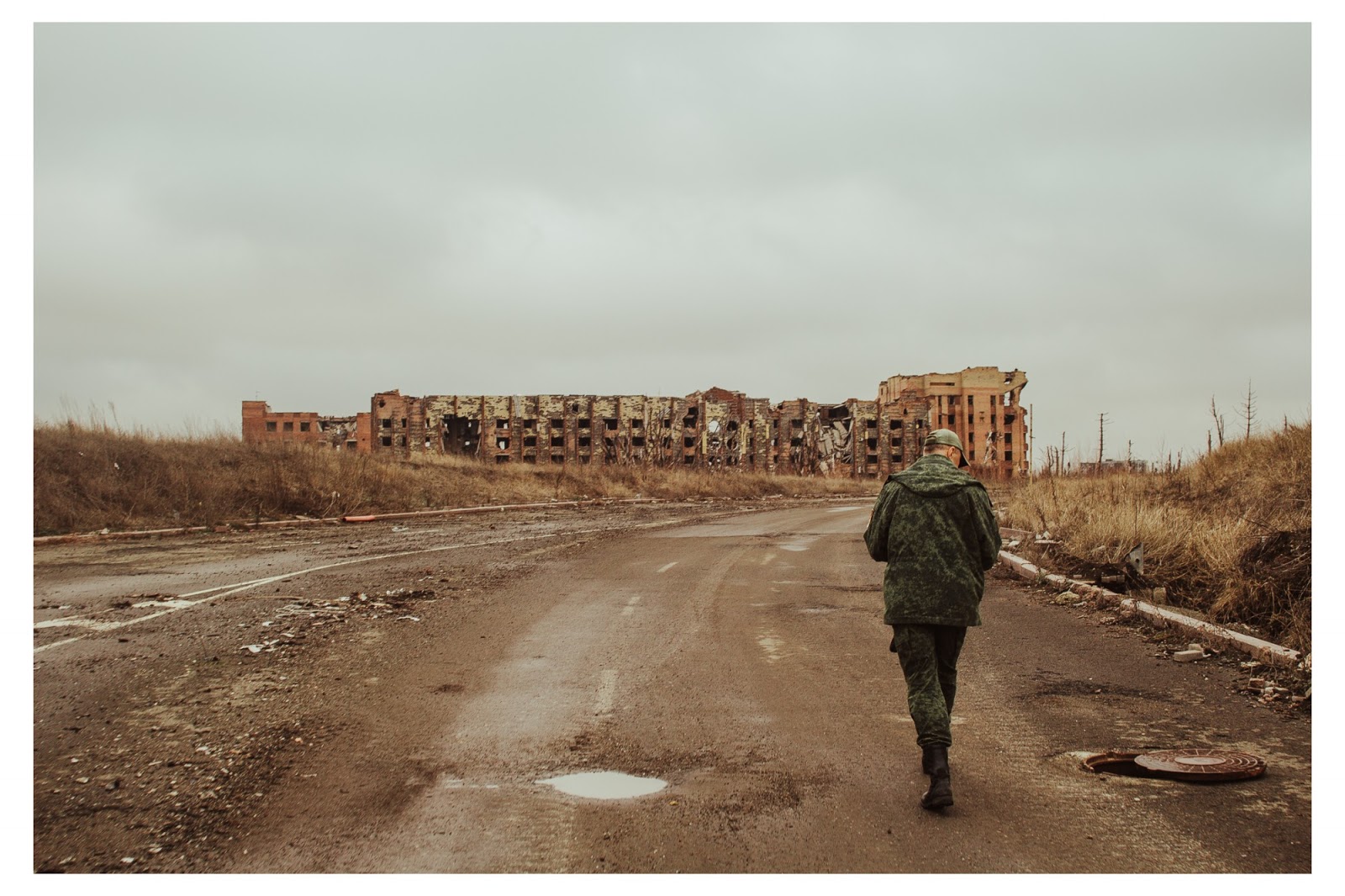 Донбасс: Мне приснилась война [в незаконном городе]