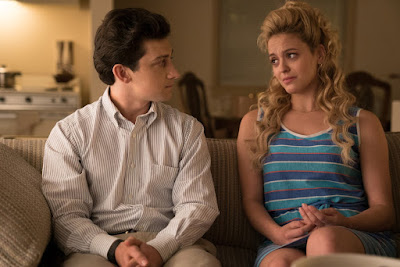 Gage Golightly and Craig Roberts in Red Oaks Season 2 (21)