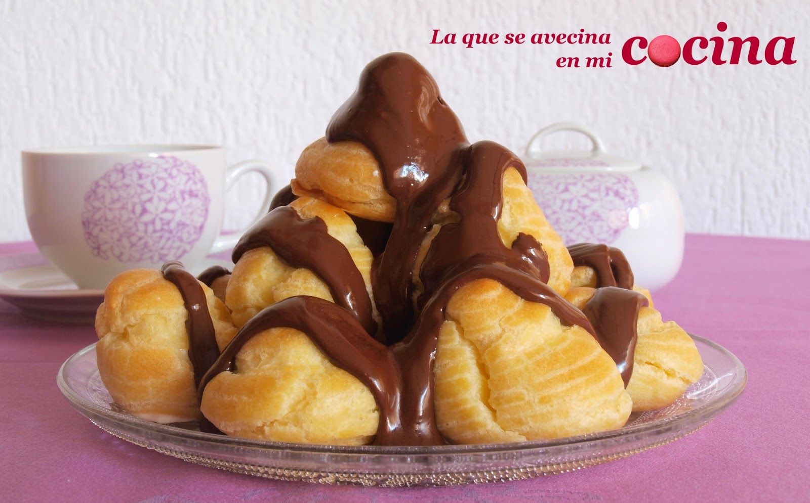Profiteroles rellenos de nata