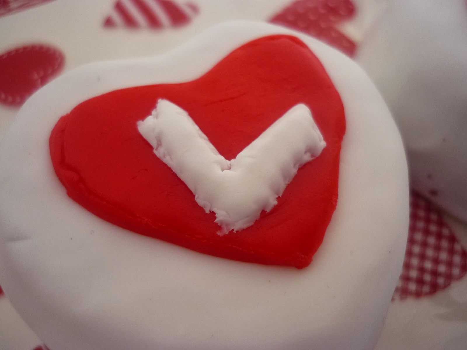 PASTELITOS RED VELVET CON CHOCOLATE BLANCO!!