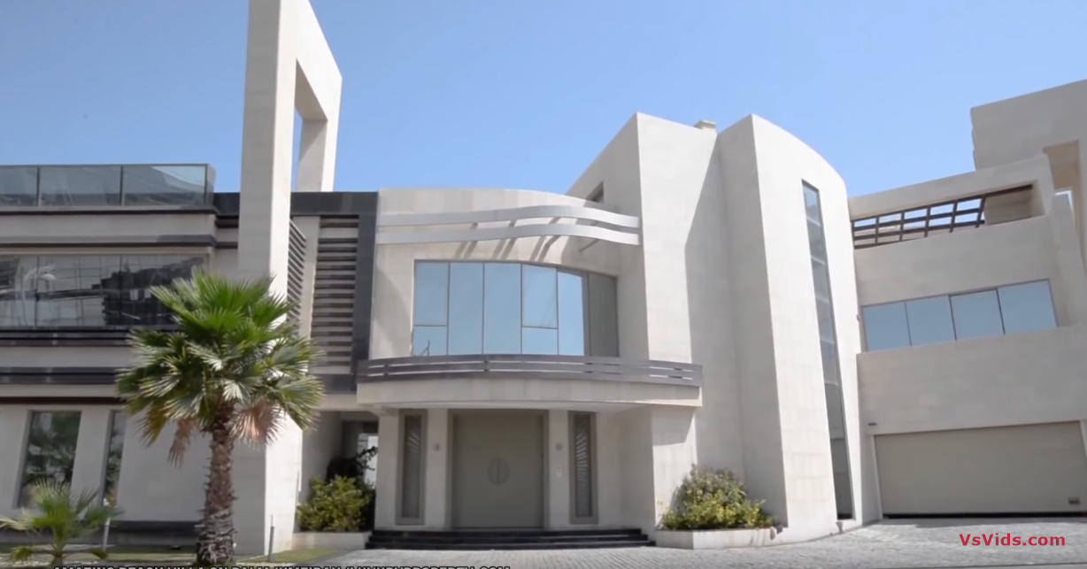 53 Photos vs. Inside Dubai's $200 Million Dollar Mega Mansion - Ultra Luxury Home, Condo & Hotel Tour 53 Photos vs. Inside Dubai's $200 Million Dollar Mega Mansion - Ultra Luxury Home, Condo & Hotel Tour