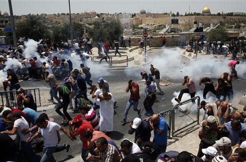 Lemparan Batu dan Molotov Warga VS Senjata Api Tentara Israel, 2 Orang Palestina Tewas Tertembak