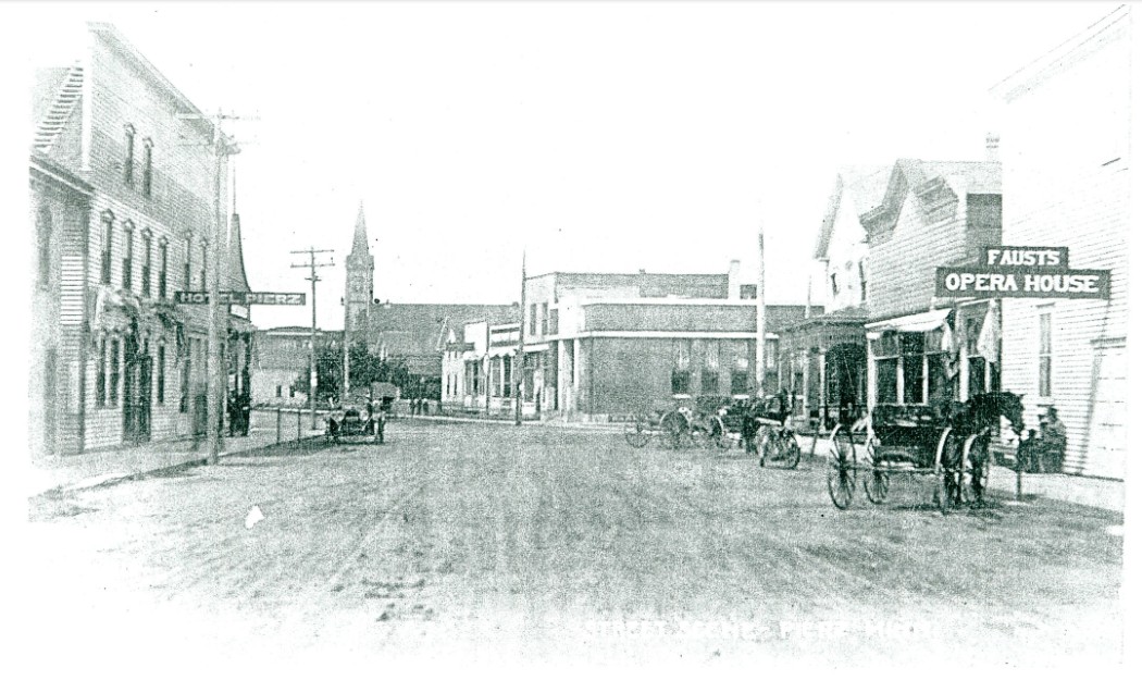 HESCH HISTORY A Photo of the Faust Opera House