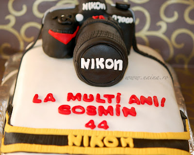 Tort aparat foto Nikon
