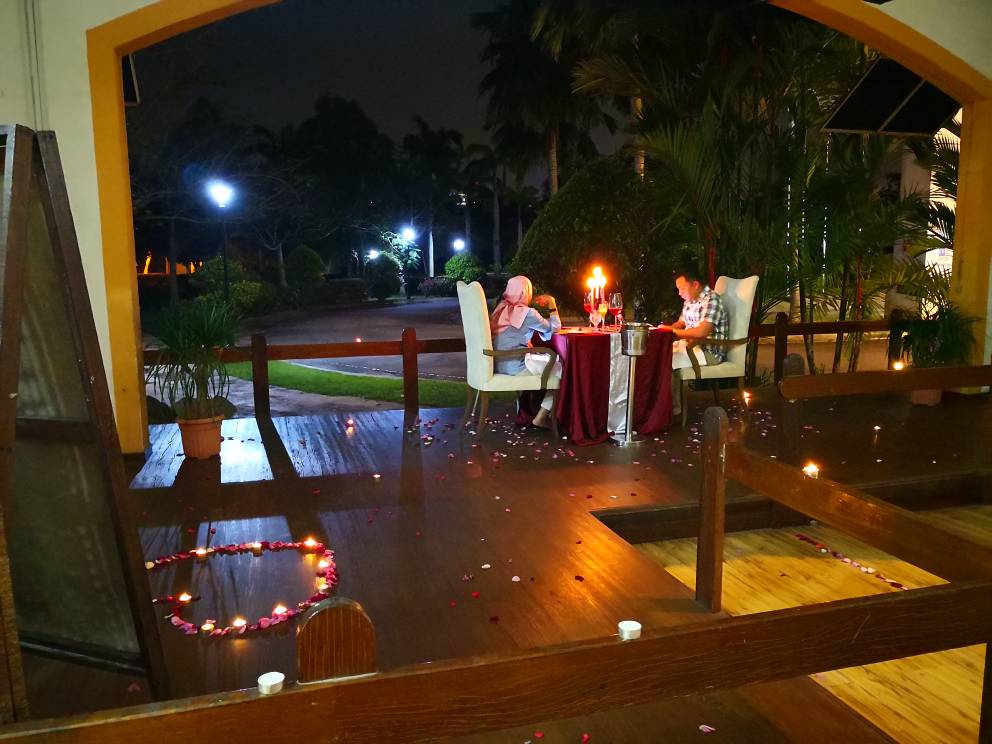 Pakej Candle Light Dinner Di Putrajaya