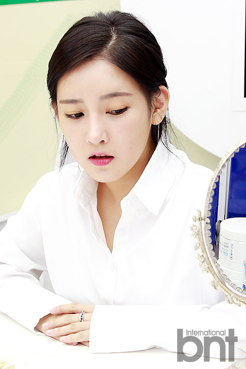 Explore Korea's Fashion and Beauty with T-ara's SoYeon | T-ara World