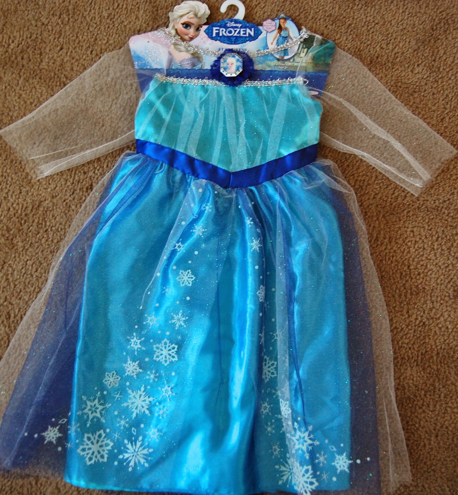 Airing My Laundry, One Post At A Time...: Basic Elsa Dress Giveaway ...